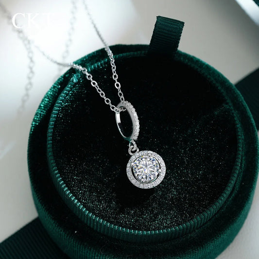 CKT 18k White Gold 1ct Moissanite Necklace for Women Classic Snowflake Platinum Pt950 Pendant Collarbone Chain Fine Jewelry