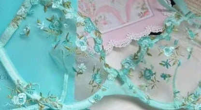 European Women Alluring Sheer Lace Embroidery Underwire Bra, Big Bust Support Minimize Anti‑Sagging Soft Lingerie S‑XL  Bra Set