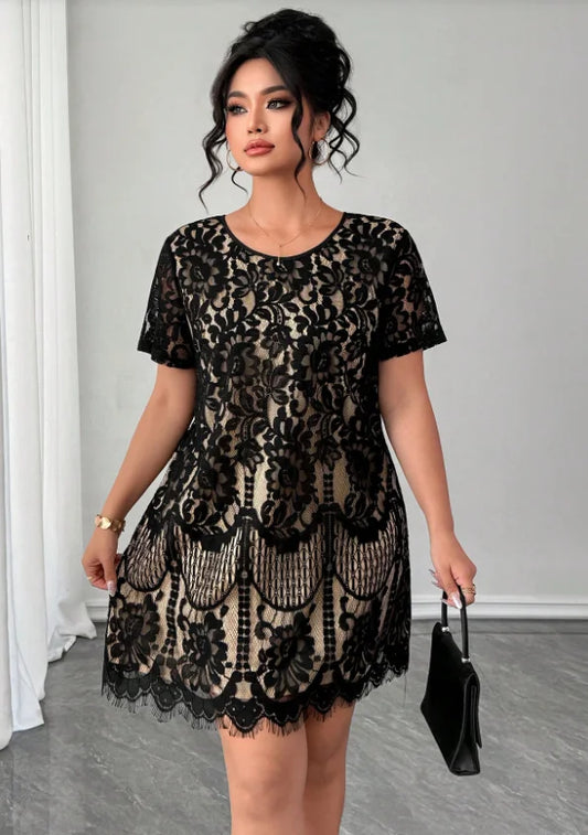 Plus Size Women's Black Lace Dress Round Neck Short Sleeve Waist-cinching Slimming A-line Dress Versatile for Dating and Commuti