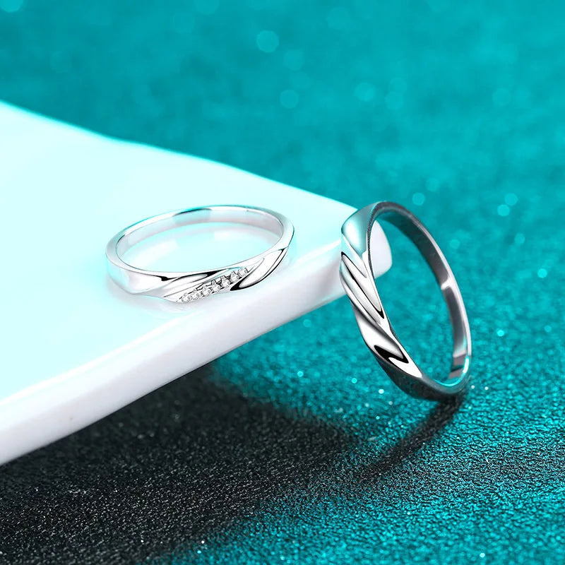 Engraved Platinum Pt950 Ring for Men & Women with 0.028ct Moissanite Halo 18k White Gold Wedding Fine Jewelry