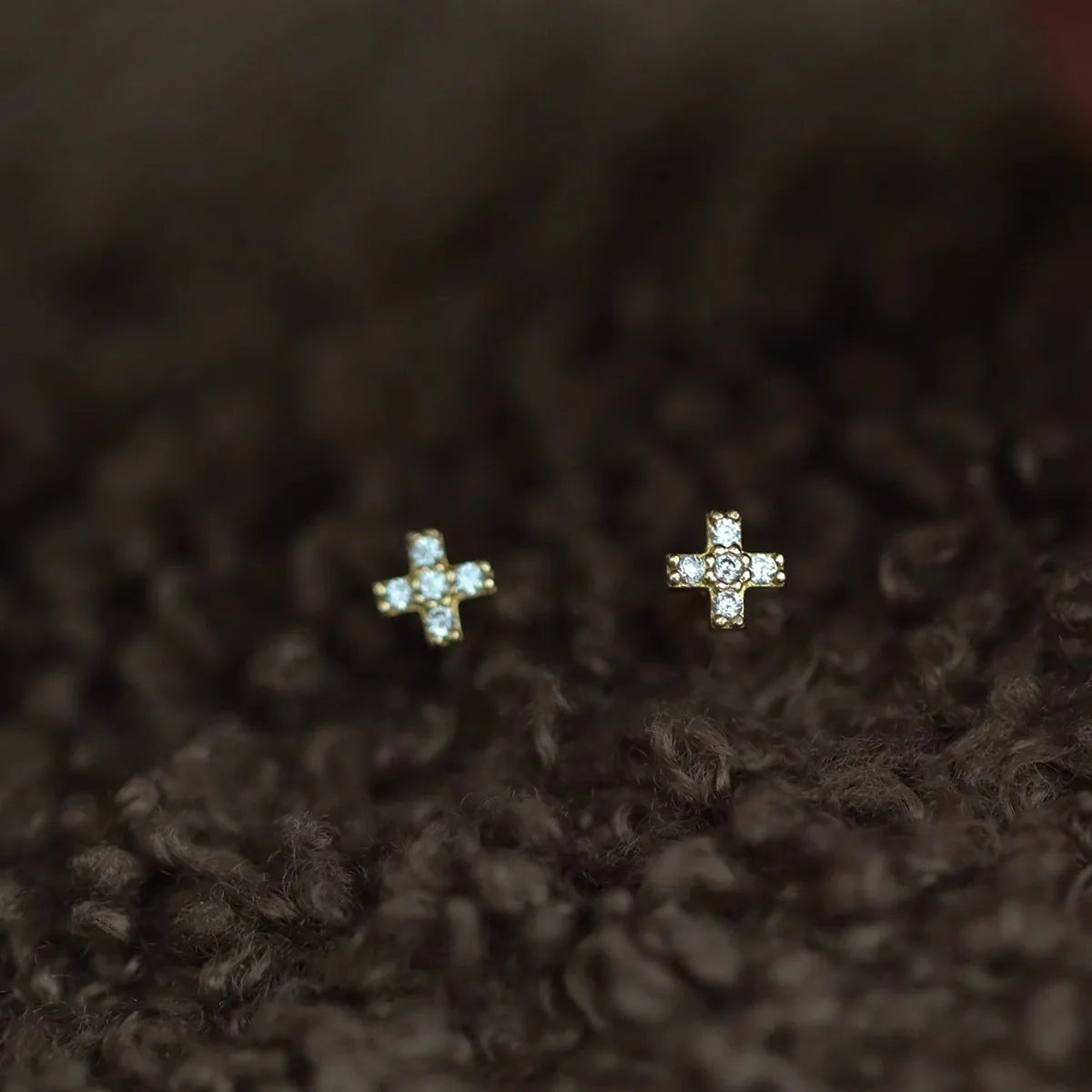 S925 Sterling Silver Plated 18K Gold Mini Cross Zircon Exquisite Screws Earrings Fashionable Temperament Jewelry for Women
