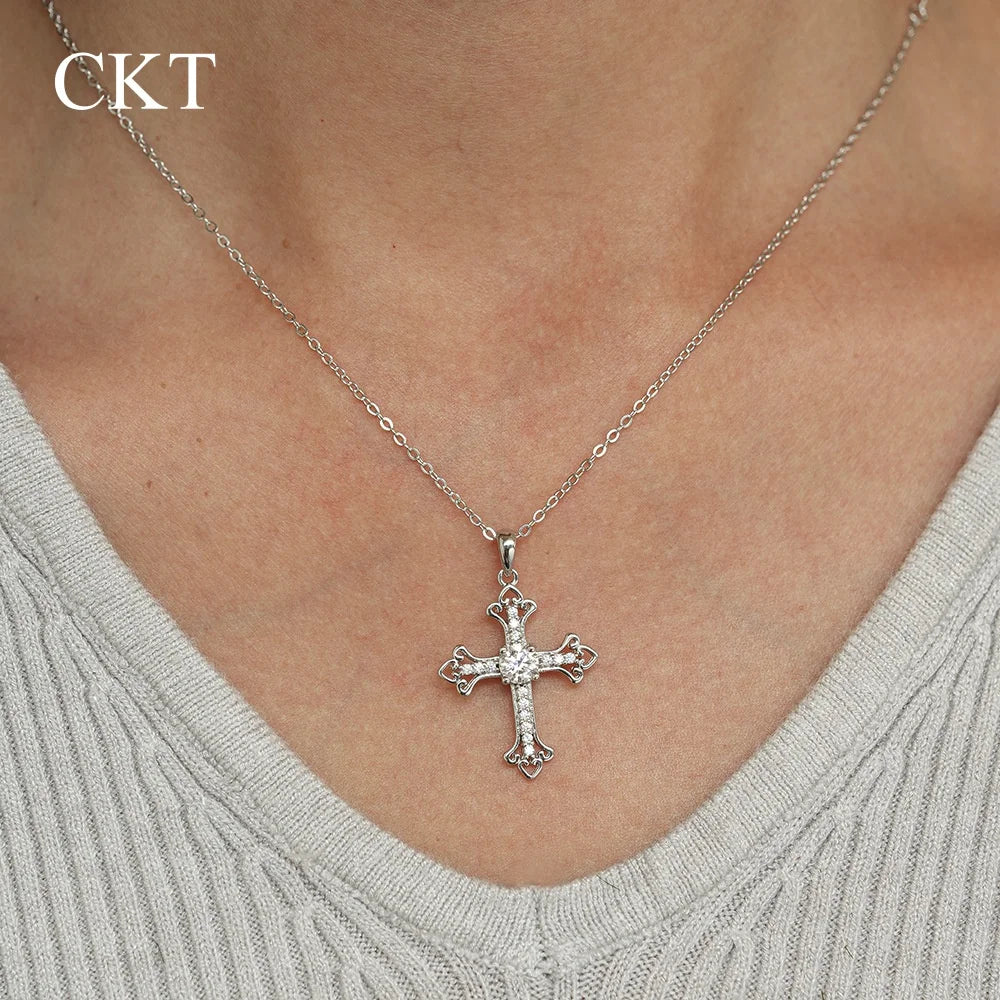 CKT 0.5ct Moissanite Solitaire Pendant Necklace in 18k White Gold, Fine Jewelry for Women Everyday Cross Geometry Platinum Pt950