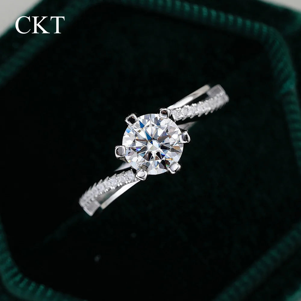 CKT 18k White Gold Ring 1ct Diamond Moissanite Ring for Women's Platinum Pt950 Six-Claw Classic Marriage Proposal Rings Jewelry