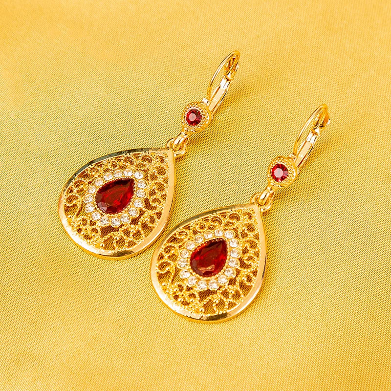 Luxurious Pearl & Gemstone Gold Jewelry Set, Exquisite Wedding Accessory For Ethnic Bridal Looks & Traditional Celebrations