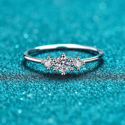 Luxury Rings 0.26ct Moissanite 18k White Gold & Platinum PT950 Engagement Ring for Women Radiant Jewelry