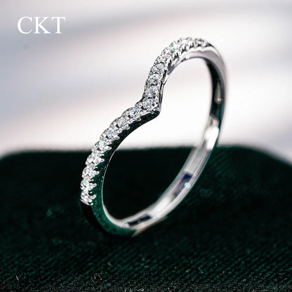 CKT 18k White Gold Rings for Women V-shaped Platinum Pt950 Group Inlaid Crown Single Tail Stacked with 1ct Moissanite Jewelry