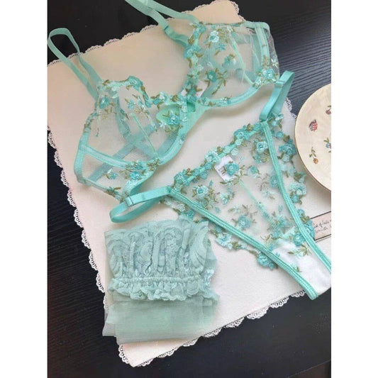 European Women Alluring Sheer Lace Embroidery Underwire Bra, Big Bust Support Minimize Anti‑Sagging Soft Lingerie S‑XL  Bra Set