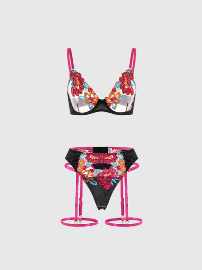 Women's embroidered bras come in underwire bra sets