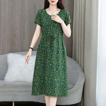New Elegant Floral Dress  Bohemian plus Size Women Summer Short Sleeve Clothing with Large Hem for Casual Occasions