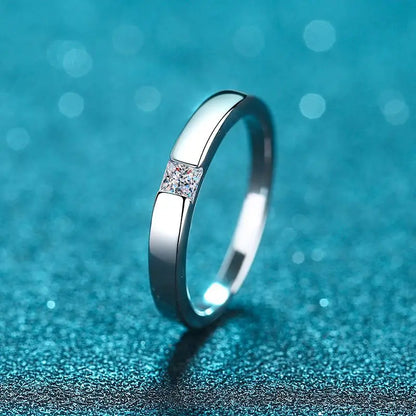 Platinum Pt950 Sparkling 0.3ct Moissanite Ring for Women & Men in 18k White Gold - Perfect Jewelry Gift