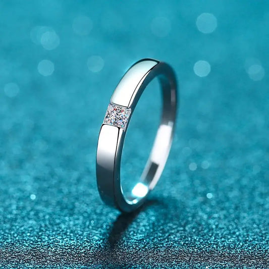 Platinum Pt950 Sparkling 0.3ct Moissanite Ring for Women & Men in 18k White Gold - Perfect Jewelry Gift