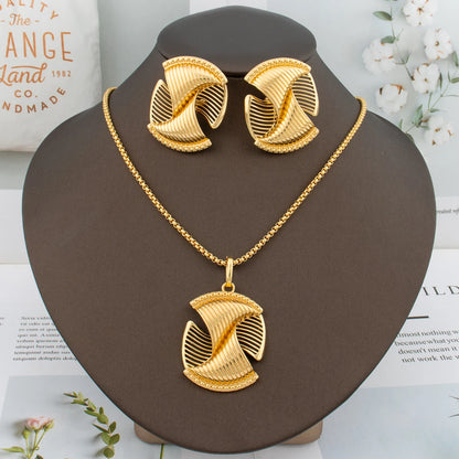 Fashion Gold Plated Jewelry for Women Necklace Earrings and Bracelet Set Dubai Engagement Bridal Accessories Gift Set