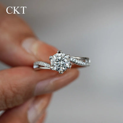 CKT 18k White Gold Ring 1ct Diamond Moissanite Ring for Women's Platinum Pt950 Six-Claw Classic Marriage Proposal Rings Jewelry