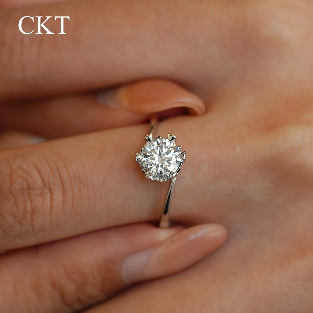 CKT Real 18k White Gold 0.5-2ct Diamond Moissanite Rings for Women Twist Snowflake Six-Claw Classic Crown Platinum Pt950 Jewelry
